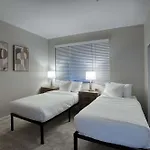 Modern 3-Br Condo Near Kierland