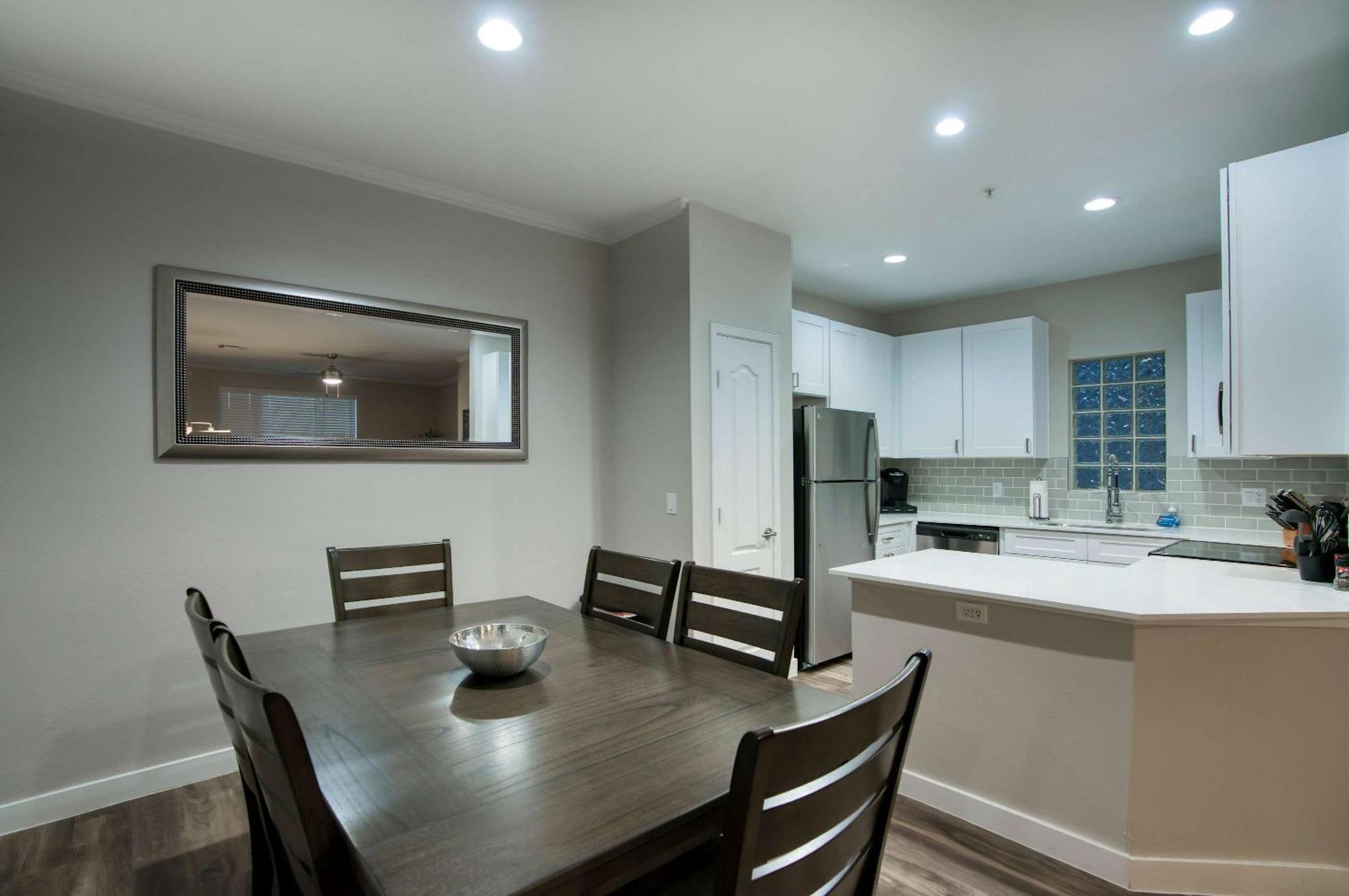 Modern 3-br Near Kierland Scottsdale
