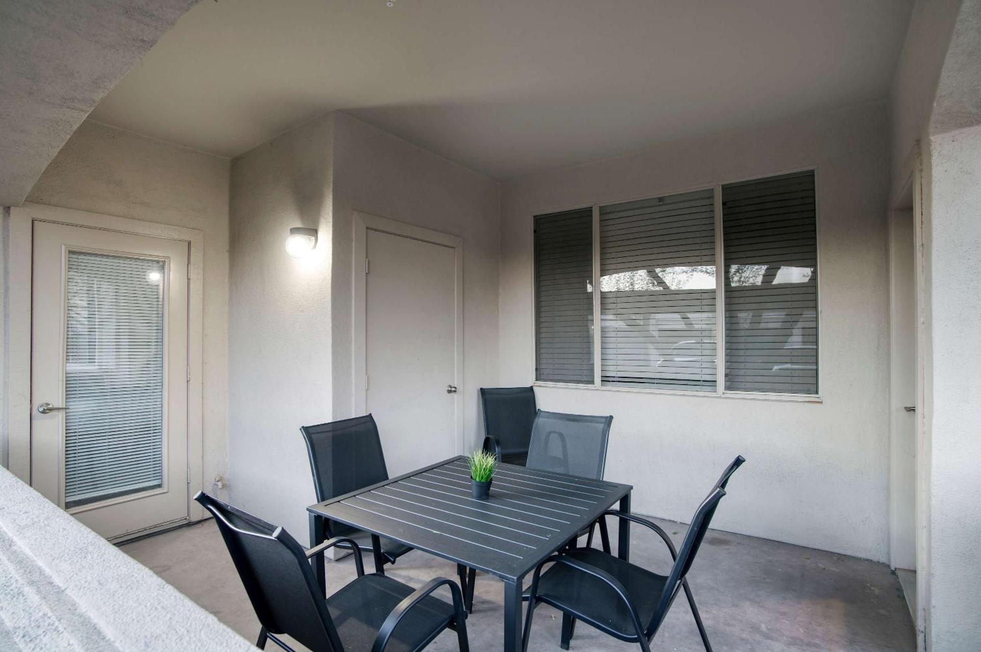Modern 3-br Near Kierland